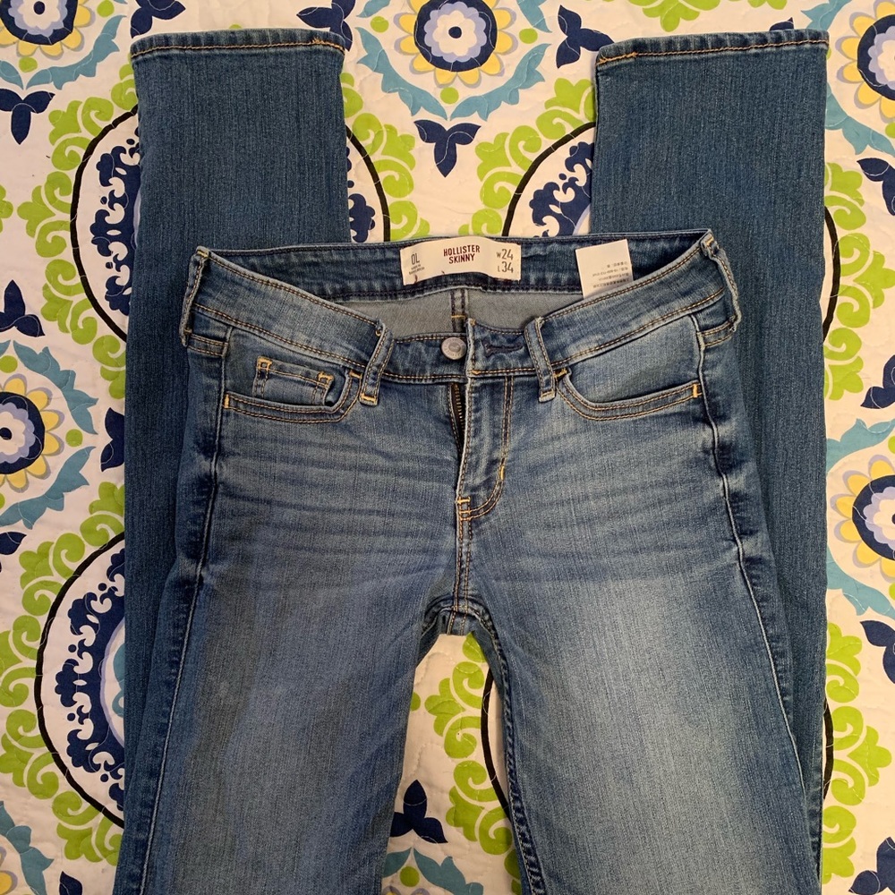 Hollister Classic Stretch Low-Rise Super Skinny-0L